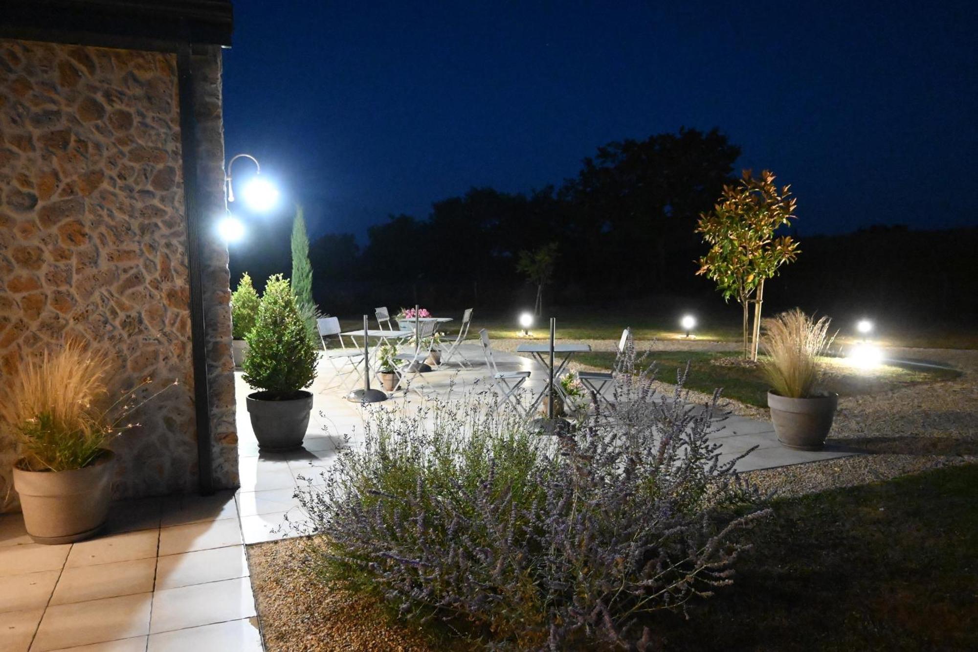 Aux 3 Forets Bizeneuille Exterior foto